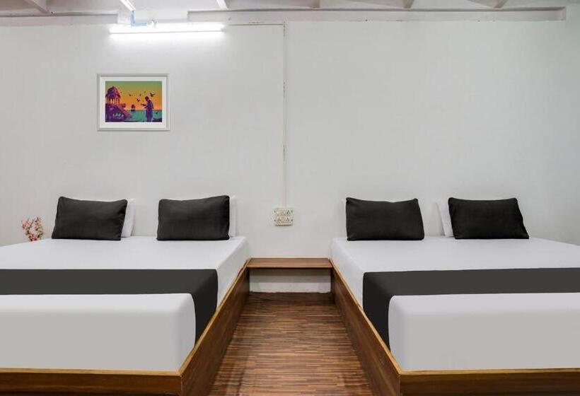 トリプルクラシックルーム, Oyo Hotel Sky Palace