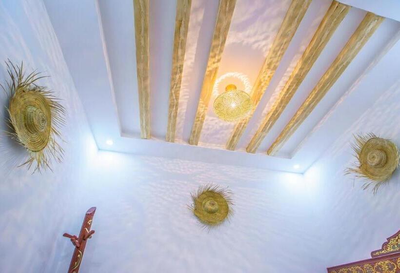 اتاق عادی, Dar Artisanat