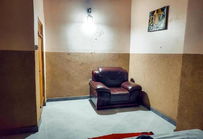 스탠다드 룸, Mambo House