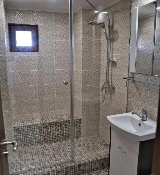 バルコニー付きスタンダードルーム, Perla Argesului, Cazare, Ciubar, Piscina, Lift, Pensiuni, Hotel, Cabana, Vila, Munte, Transfăgarasan