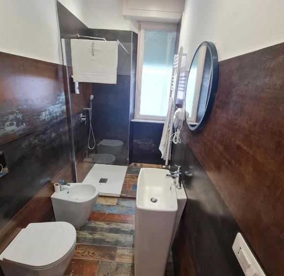 اتاق لوکس با تخت بزرگ, Ricci 16 Suite & Rooms