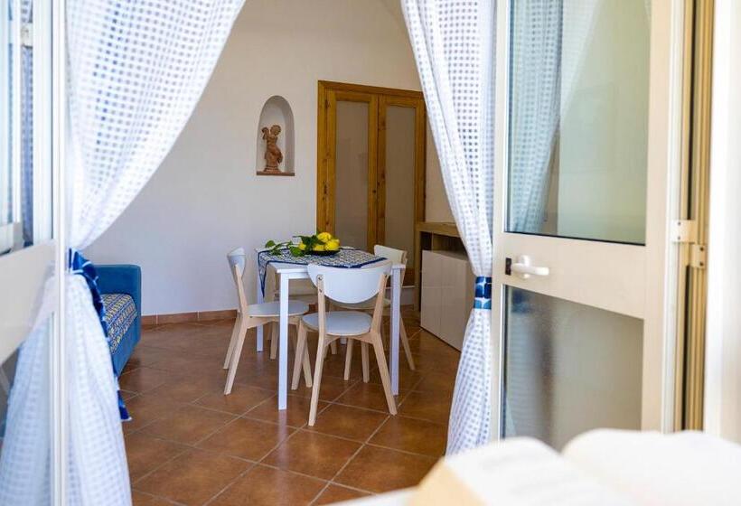 Апартаменты 1 Спальня Вид на Море, Salvo S House