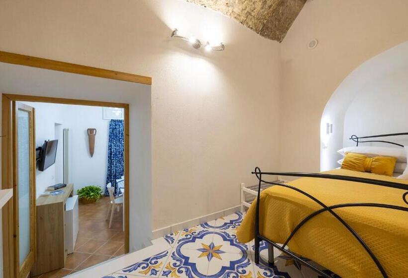 Апартаменты 2 Спальни Вид на Море, Salvo S House