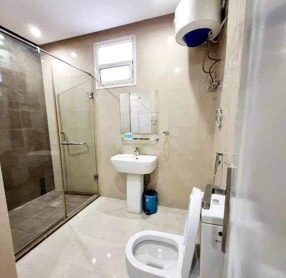 استودیوی استاندارد, Amberotels