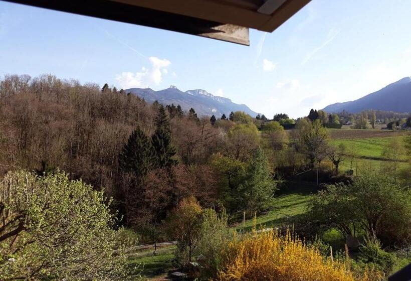 غرفة قياسية مطلة على الجبل, La Chambre Secrète De La Tarte Qui Flette