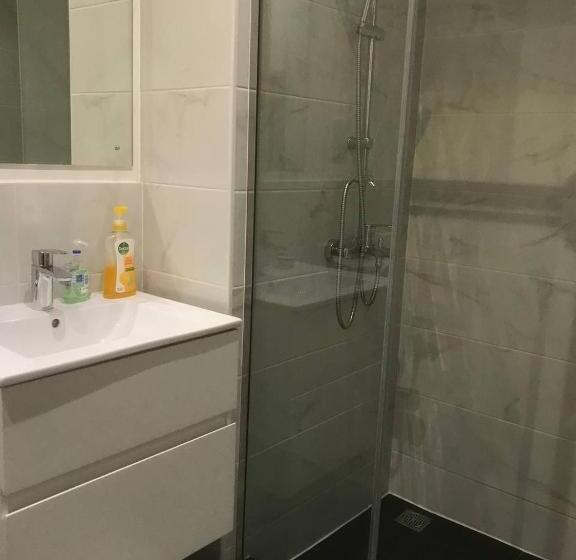 Standard-Studio Poolblick, Bizziretreat