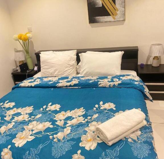 Standard-Studio Poolblick, Bizziretreat