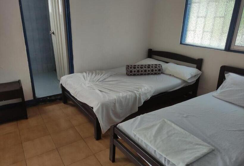 Семейный Номер, El Marques De San Luis