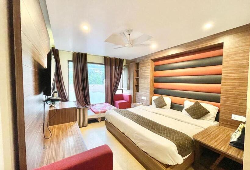 スタンダードトリプルルーム, Savoy Residency Inn ! Mussoorie होटल सवॉय रेजीडेंसी इन, হোটেল সাভয় রেসিডেন্সি ইন , Near Mall Road H