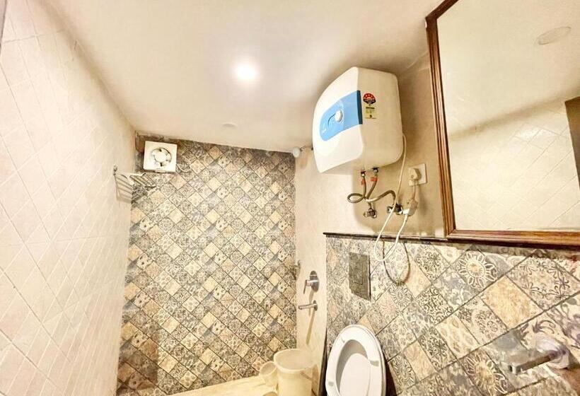 スタンダードシングルルーム, Savoy Residency Inn ! Mussoorie होटल सवॉय रेजीडेंसी इन, হোটেল সাভয় রেসিডেন্সি ইন , Near Mall Road H