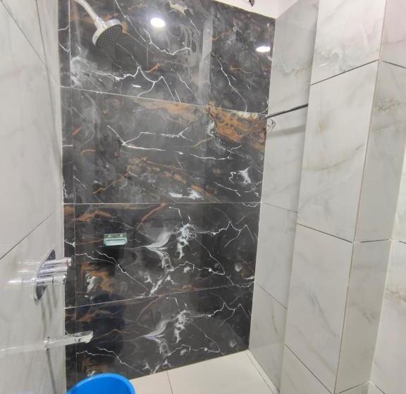 Deluxe Trippelrum, Tirupati Inn