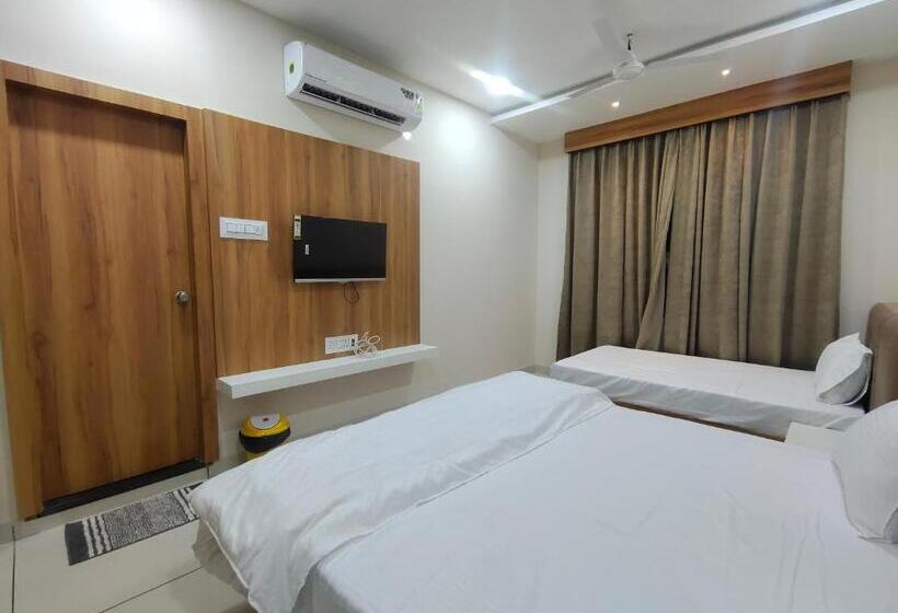 Deluxe Trippelrum, Tirupati Inn