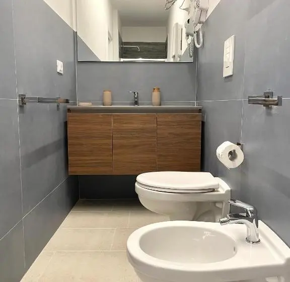 اتاق استاندارد چهار تخته, Barirooms Murat Suites