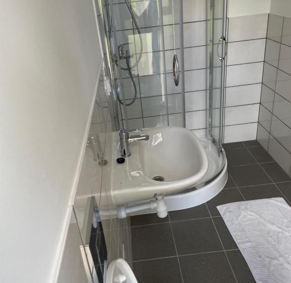 اتاق استاندارد با چشم‌انداز باغ, Kipeni Guest House