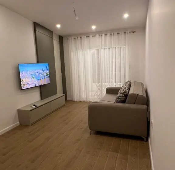 اتاق لوکس خانوادگی, Sunny Apartments