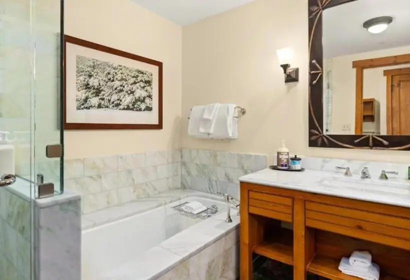 キングサイドベッドのスタンダードワンルーム, 1315 Studio Lodge At Spruce Stowe Mt Resort Ski In Ski Out Sleeps 4