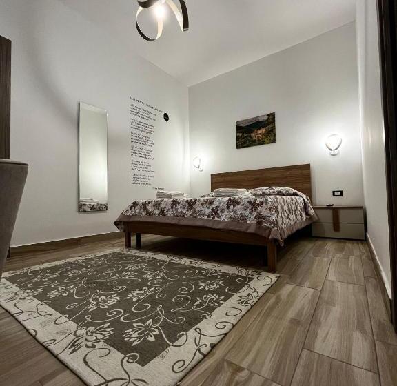 اتاق پریمیوم چهارنفره, B&b Paola City