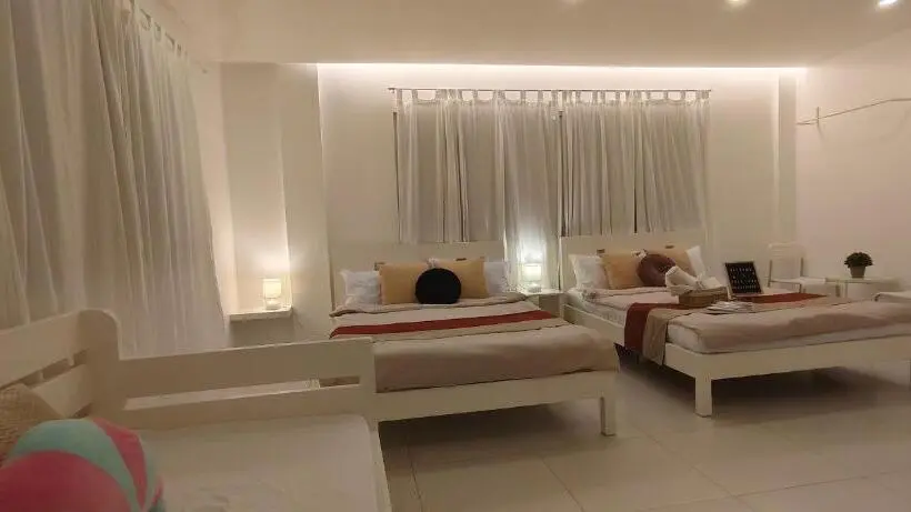 Perhehuone Vuoristonäkymä, Casa Luna Guesthouse Tagaytay
