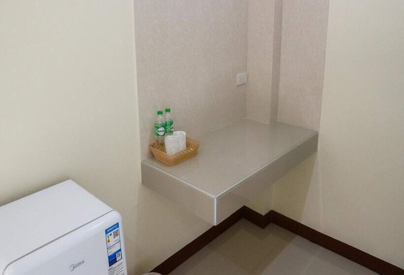 スーペリアールーム, Capital O 75521 Sang Siri Apartment