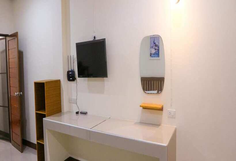 スーペリアールーム, Capital O 75521 Sang Siri Apartment