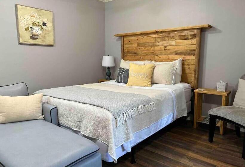 سوییت, Completely Detached Private Mother In Law Suite