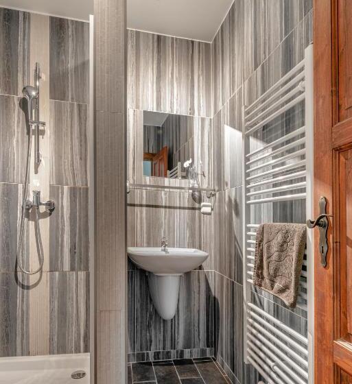 חדר סטנדרט לשלושה, černodolský Mlýn