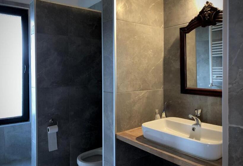 اتاق استاندارد با تخت بزرگ, Lokokina Guesthouse