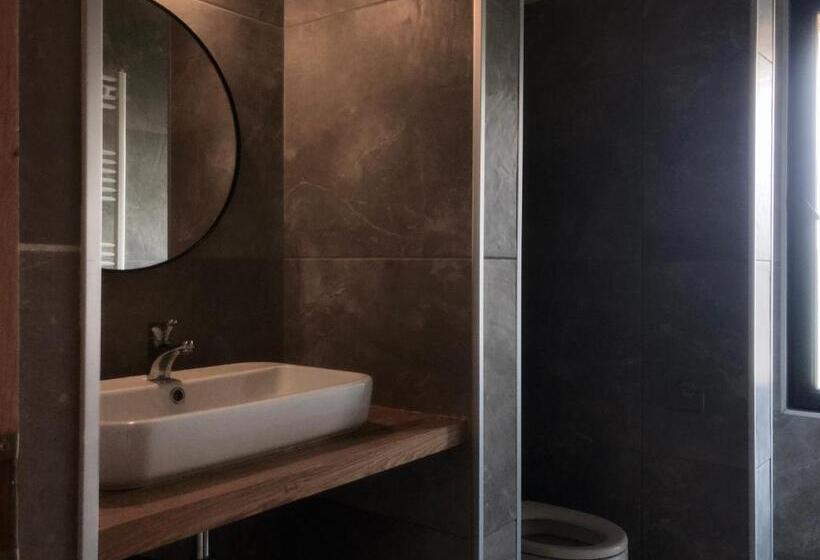 اتاق استاندارد با چشم‌انداز کوهستان, Lokokina Guesthouse