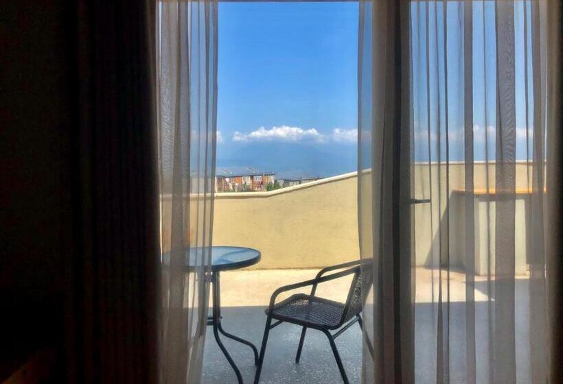 اتاق استاندارد با چشم‌انداز کوهستان, Lokokina Guesthouse