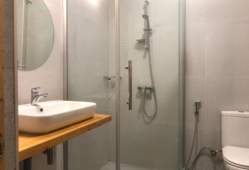 اتاق استاندارد با بالکن, Lokokina Guesthouse