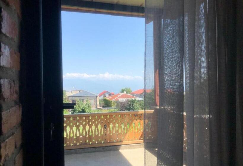 اتاق استاندارد با بالکن, Lokokina Guesthouse