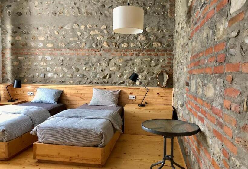 اتاق استاندارد با چشم‌انداز باغ, Lokokina Guesthouse