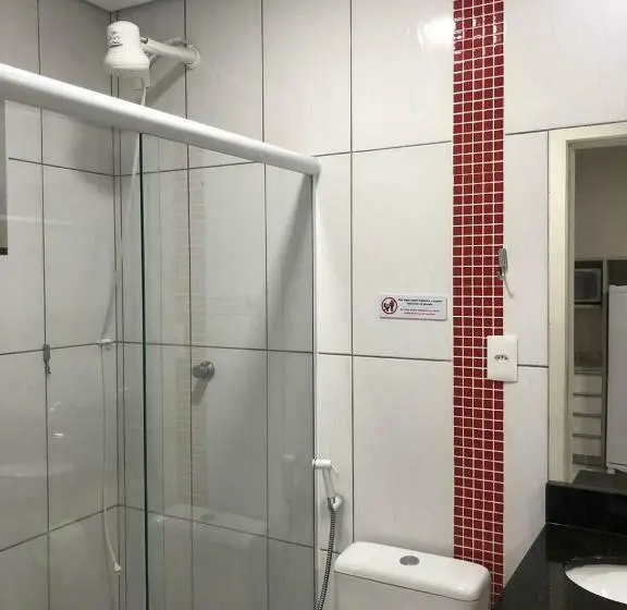 Standard Kolmen Hengen Huone, Chemin Suites