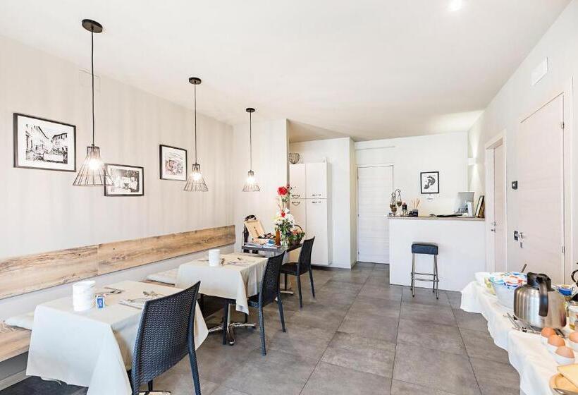 带大床的高级房间, Marylinda