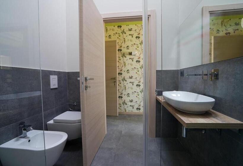 带大床的高级房间, Marylinda