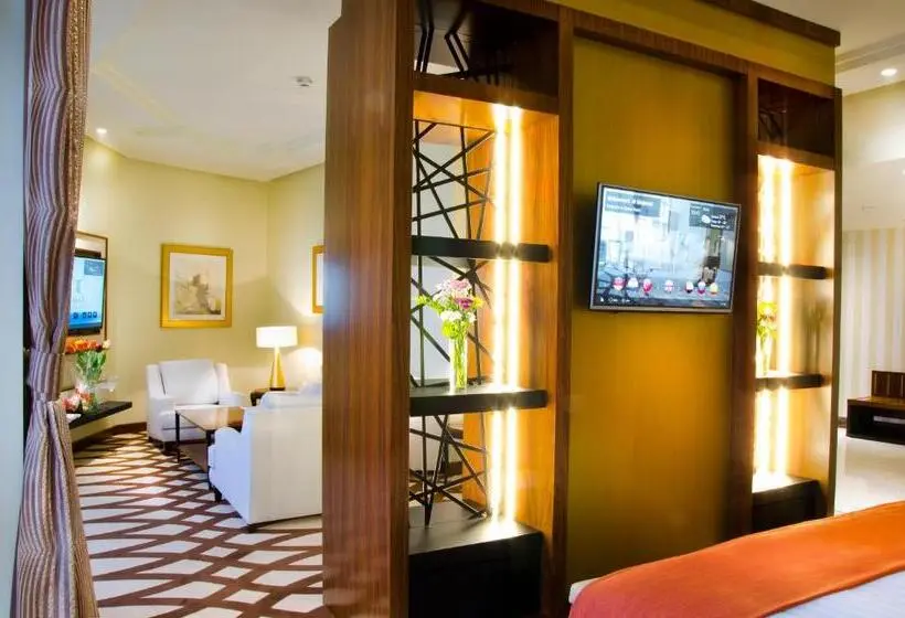 سوییت, Bayat Hotel فندق بيات