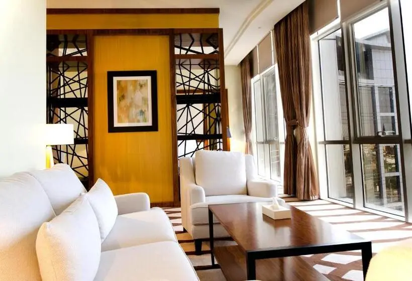 سوییت, Bayat Hotel فندق بيات
