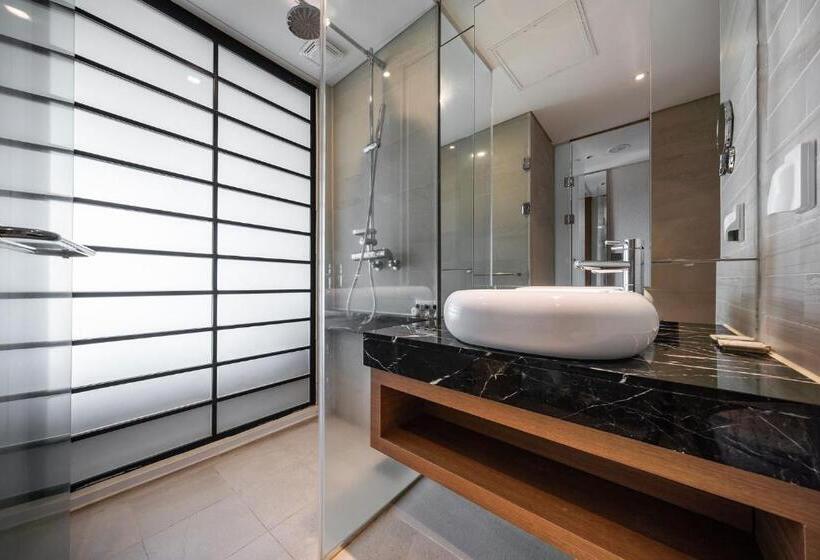 Семейный Номер Deluxe, Golden Tulip Jeju Seongsan