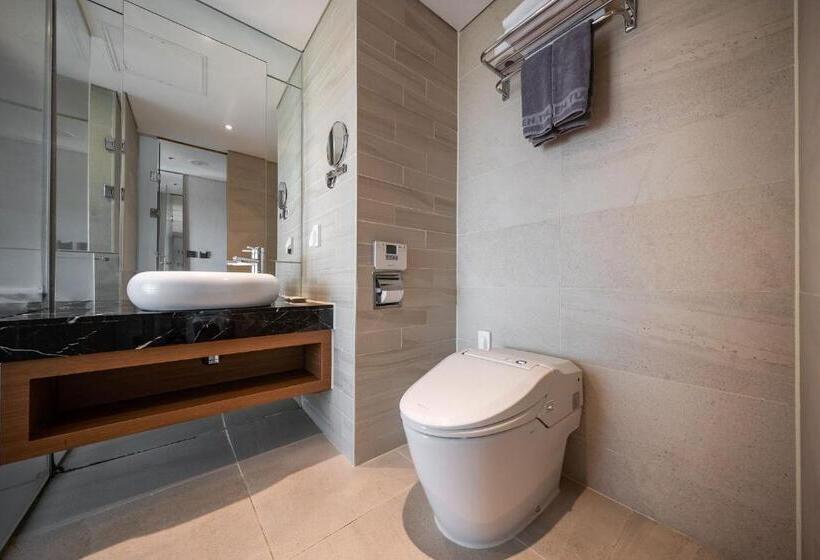 Семейный Номер Deluxe, Golden Tulip Jeju Seongsan