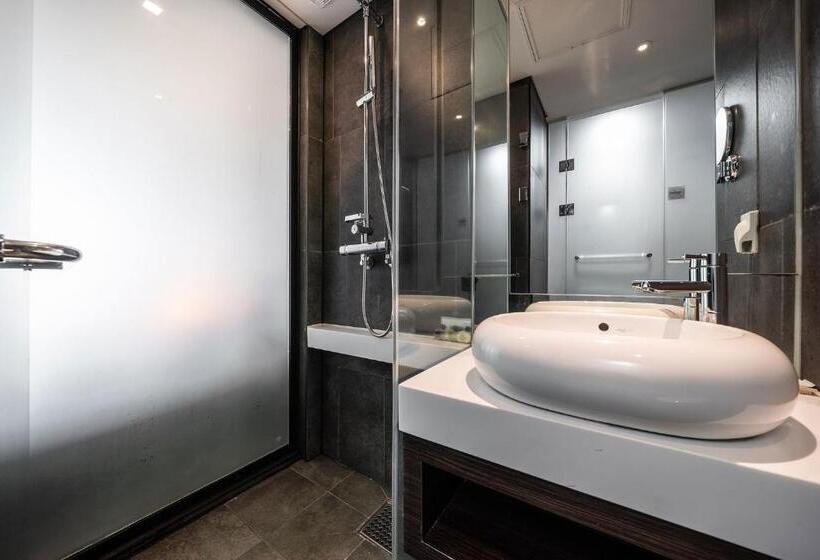 Номер Superior, Golden Tulip Jeju Seongsan