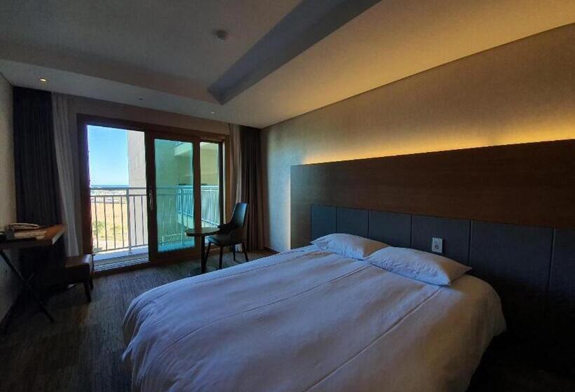 Quarto Deluxe Cama King, Golden Tulip Jeju Seongsan
