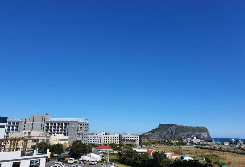 Номер Deluxe Кровать Кинг, Golden Tulip Jeju Seongsan