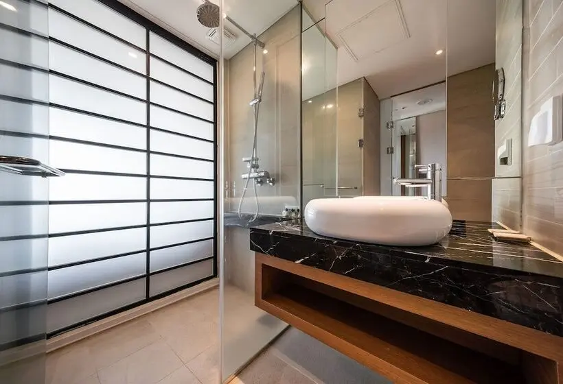 Deluxe Kolmen Hengen Huone, Golden Tulip Jeju Seongsan