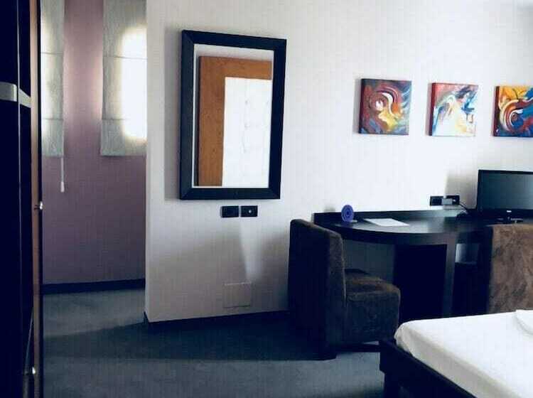 חדר דלוקס, Icon