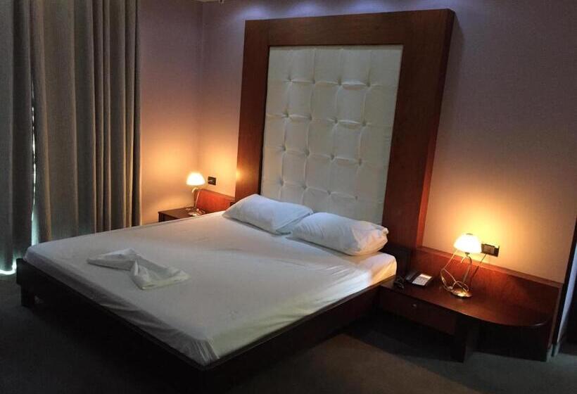 חדר דלוקס, Icon