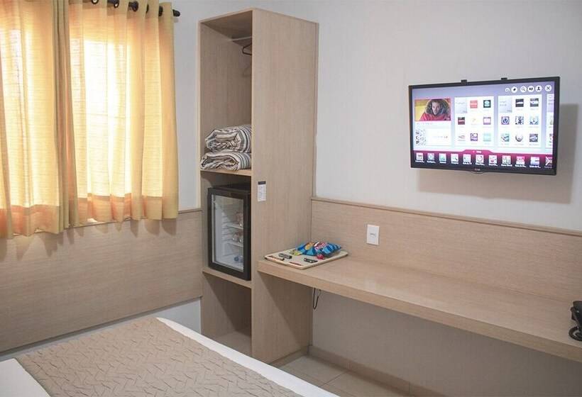 デラックスルーム, Líder