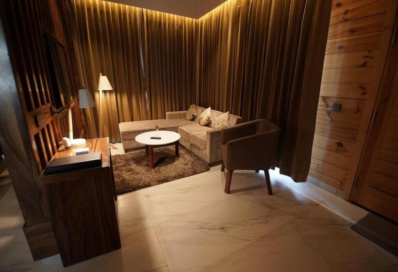 غرفة قياسية مطلة على الجبل, Kasauli Hills Resort