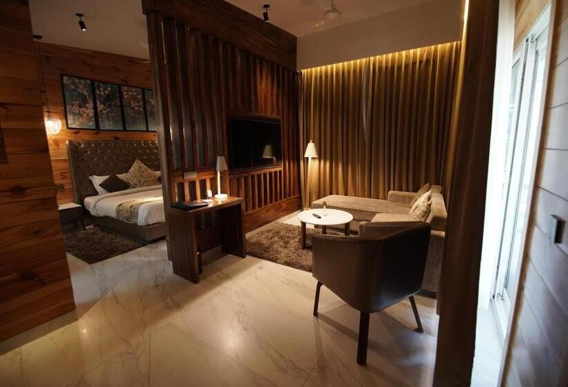 غرفة قياسية مطلة على الجبل, Kasauli Hills Resort