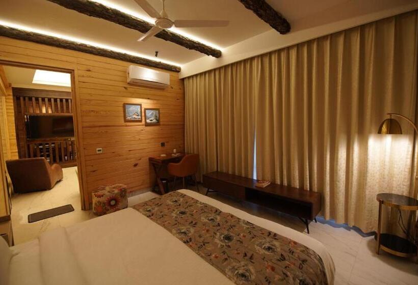 스위트, Kasauli Hills Resort