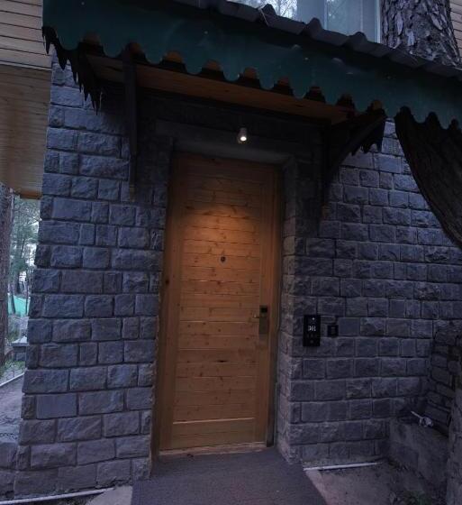 جناح, Kasauli Hills Resort